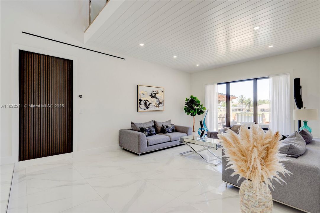 Recently Sold: $1,250,000 (4 beds, 3 baths, 3230 Square Feet)