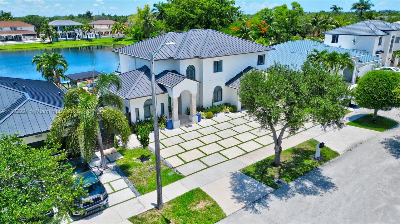 Recently Sold: $1,250,000 (4 beds, 3 baths, 3230 Square Feet)
