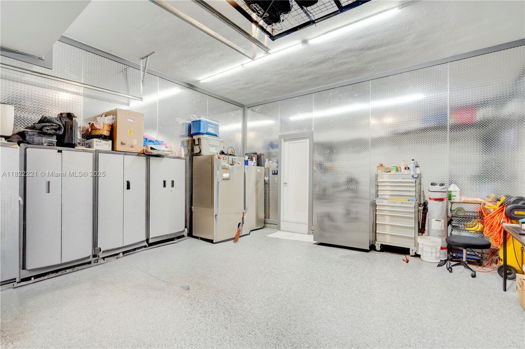 Recently Sold: $1,250,000 (4 beds, 3 baths, 3230 Square Feet)