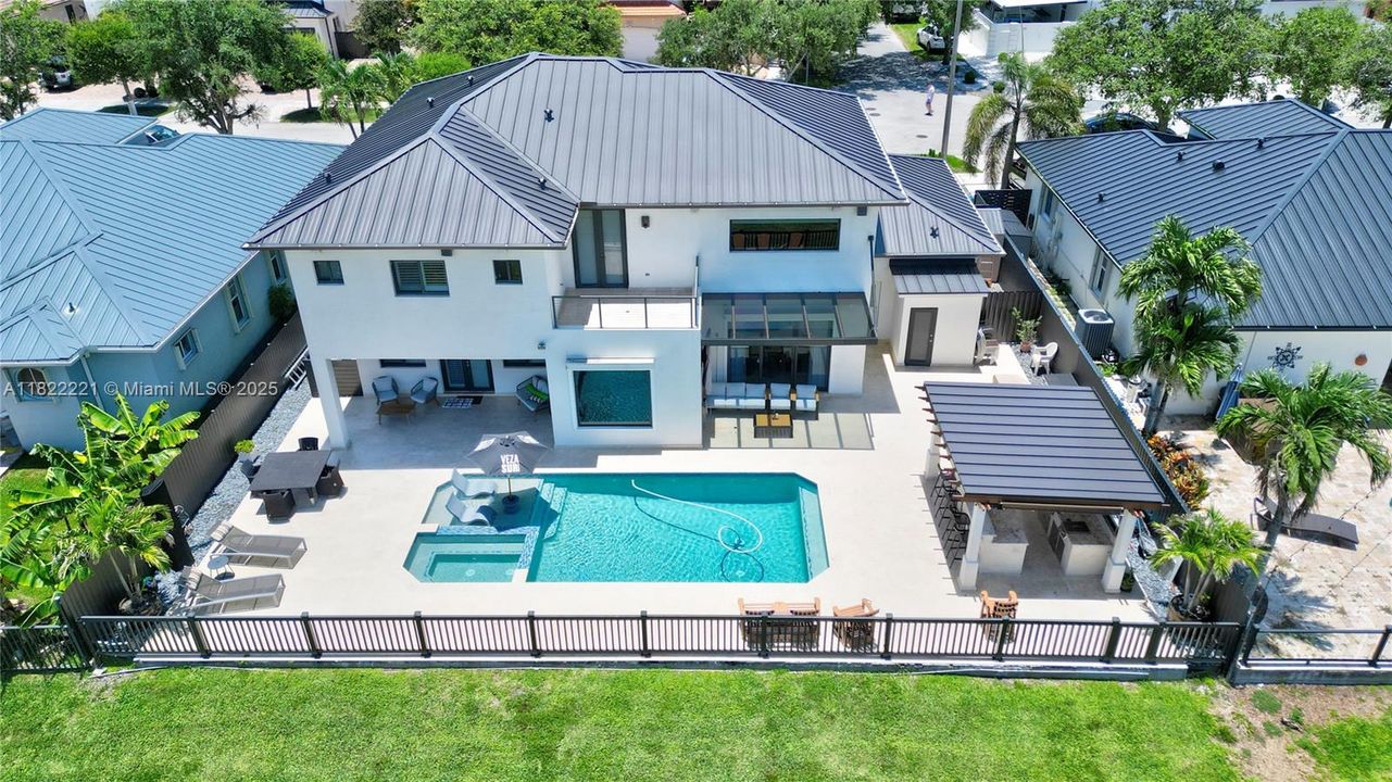 Recently Sold: $1,250,000 (4 beds, 3 baths, 3230 Square Feet)