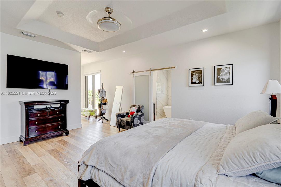 Recently Sold: $1,250,000 (4 beds, 3 baths, 3230 Square Feet)