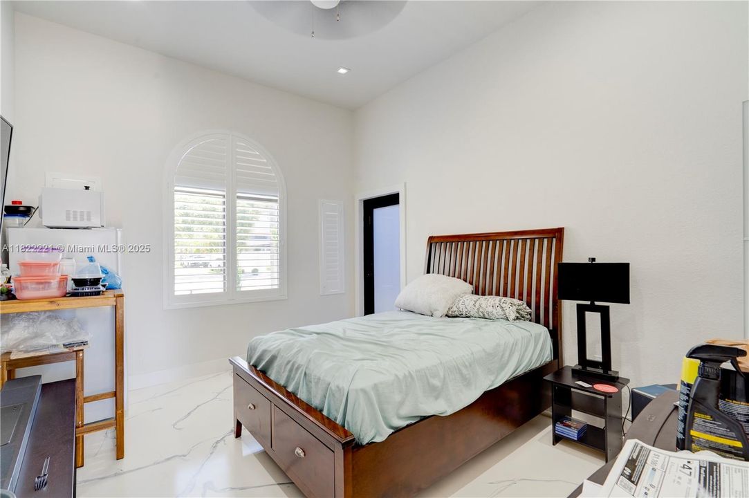 Recently Sold: $1,250,000 (4 beds, 3 baths, 3230 Square Feet)