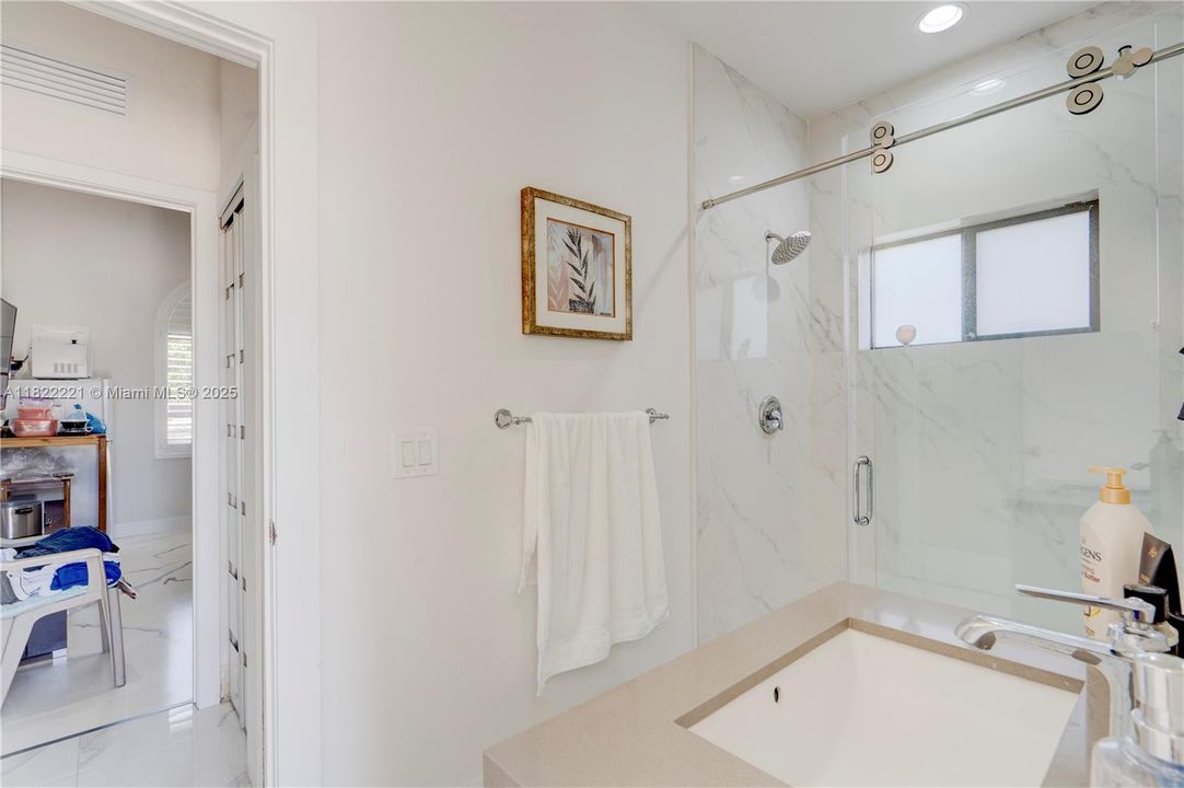 Recently Sold: $1,250,000 (4 beds, 3 baths, 3230 Square Feet)