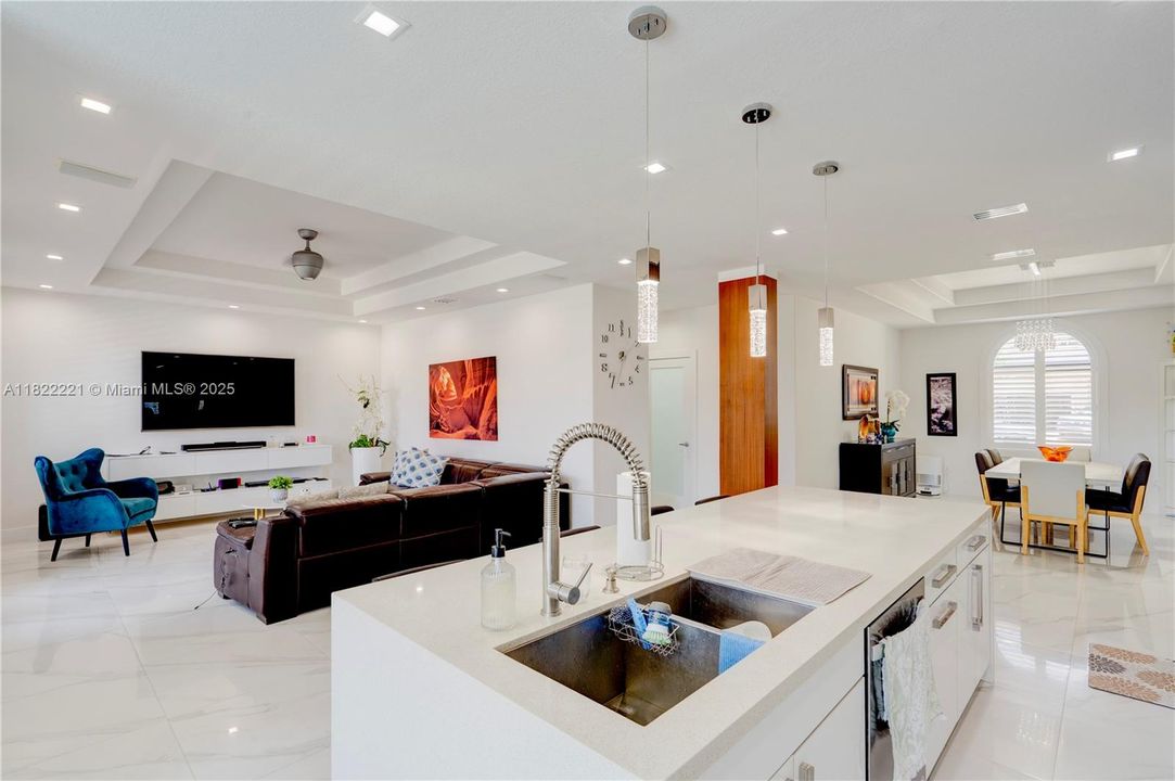 Recently Sold: $1,250,000 (4 beds, 3 baths, 3230 Square Feet)