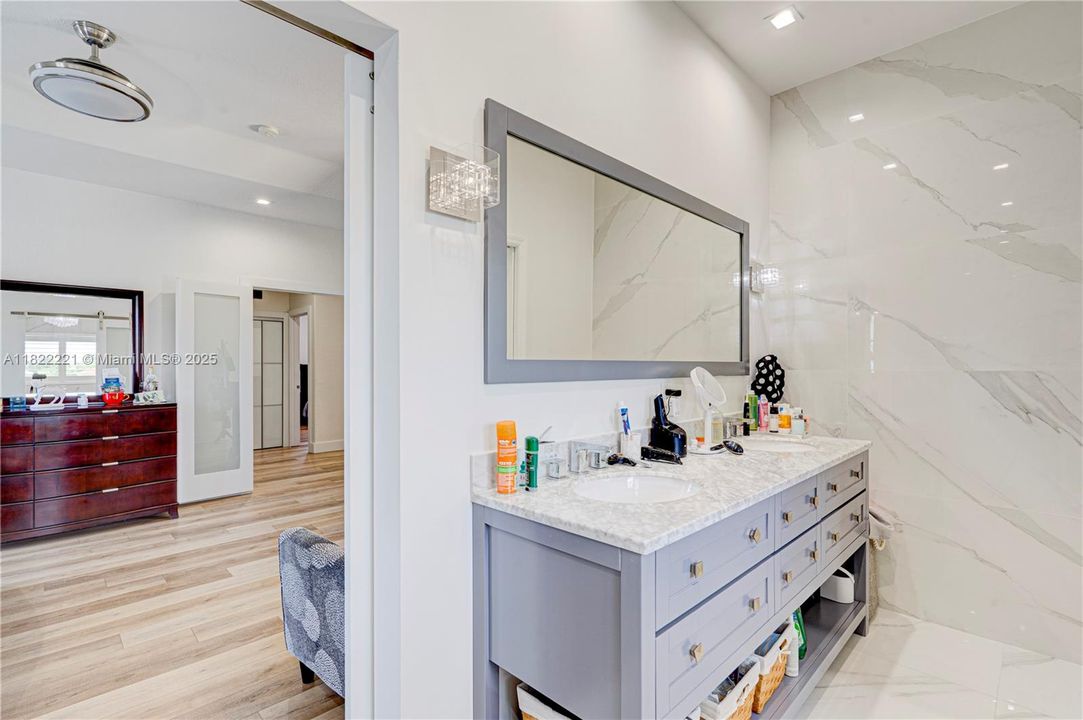 Recently Sold: $1,250,000 (4 beds, 3 baths, 3230 Square Feet)