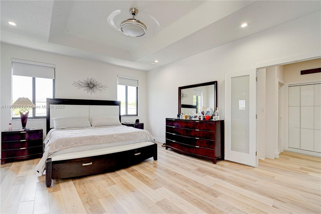 Recently Sold: $1,250,000 (4 beds, 3 baths, 3230 Square Feet)