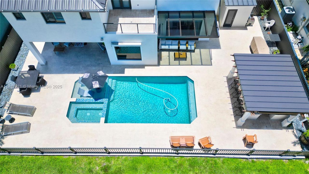 Recently Sold: $1,250,000 (4 beds, 3 baths, 3230 Square Feet)