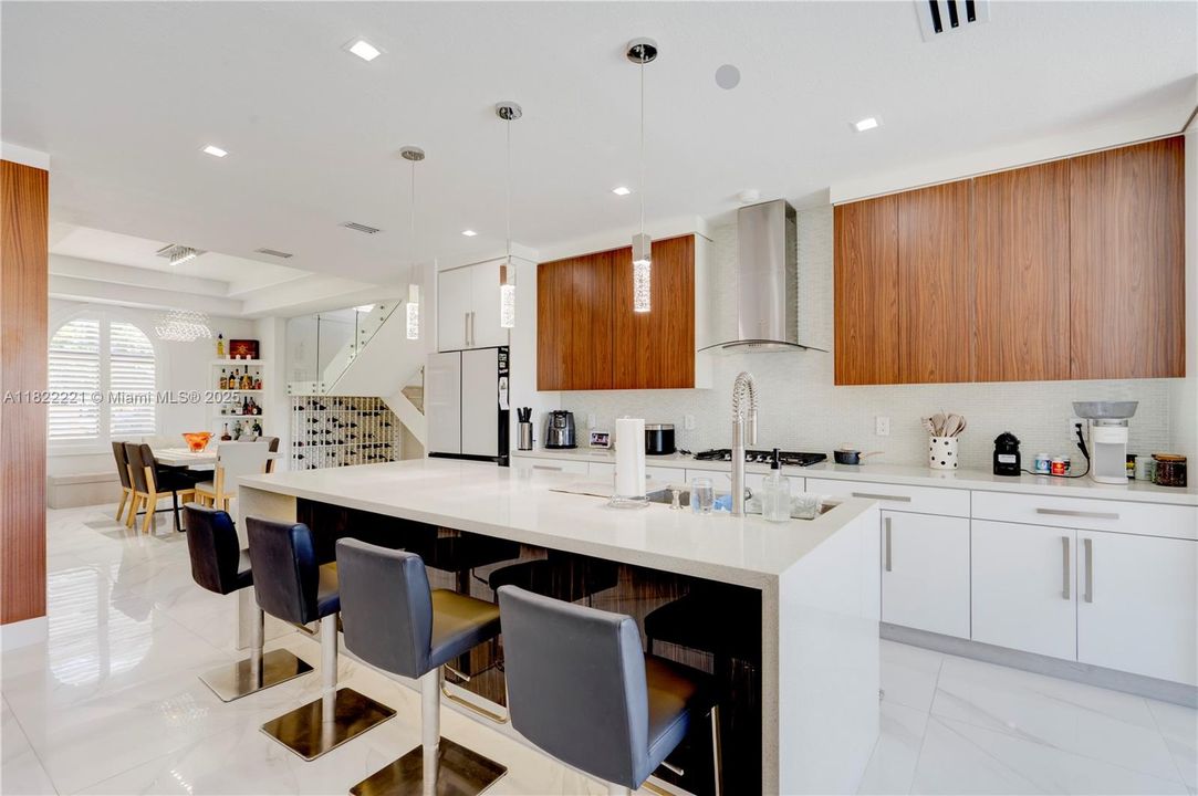 Recently Sold: $1,250,000 (4 beds, 3 baths, 3230 Square Feet)