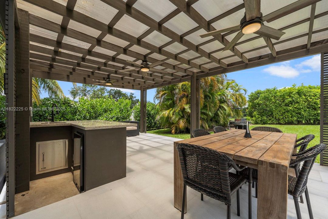 Recently Rented: $6,375 (4 beds, 2 baths, 2034 Square Feet)