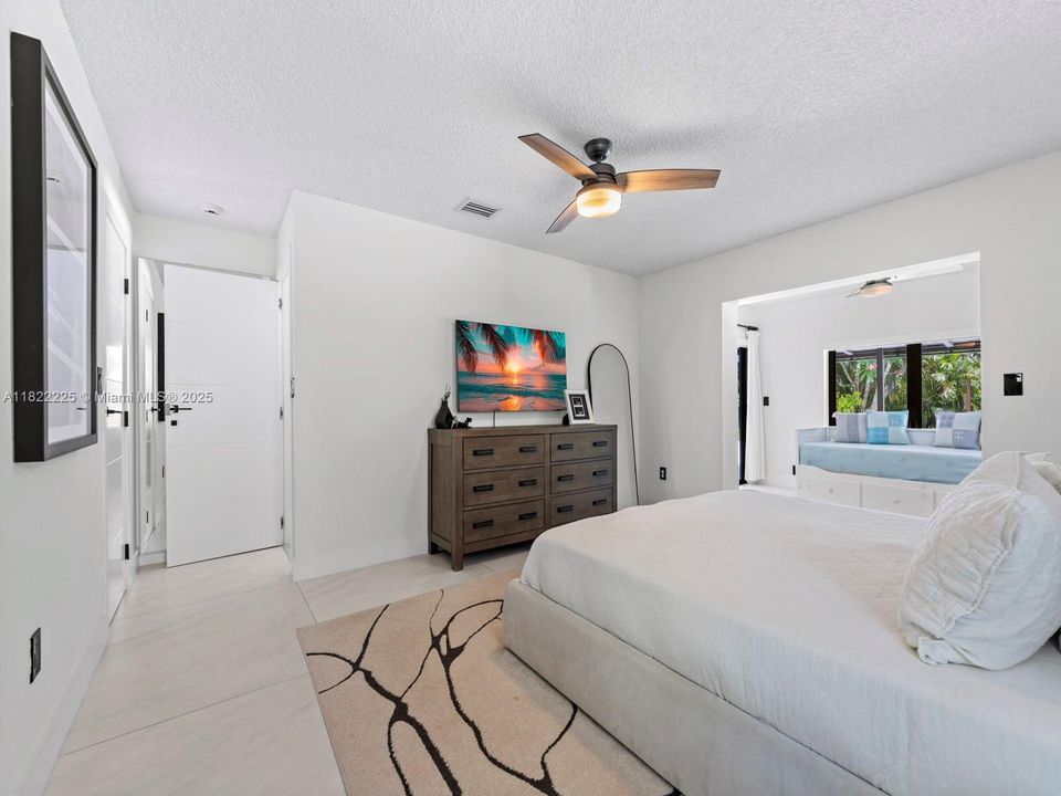 Recently Rented: $6,375 (4 beds, 2 baths, 2034 Square Feet)