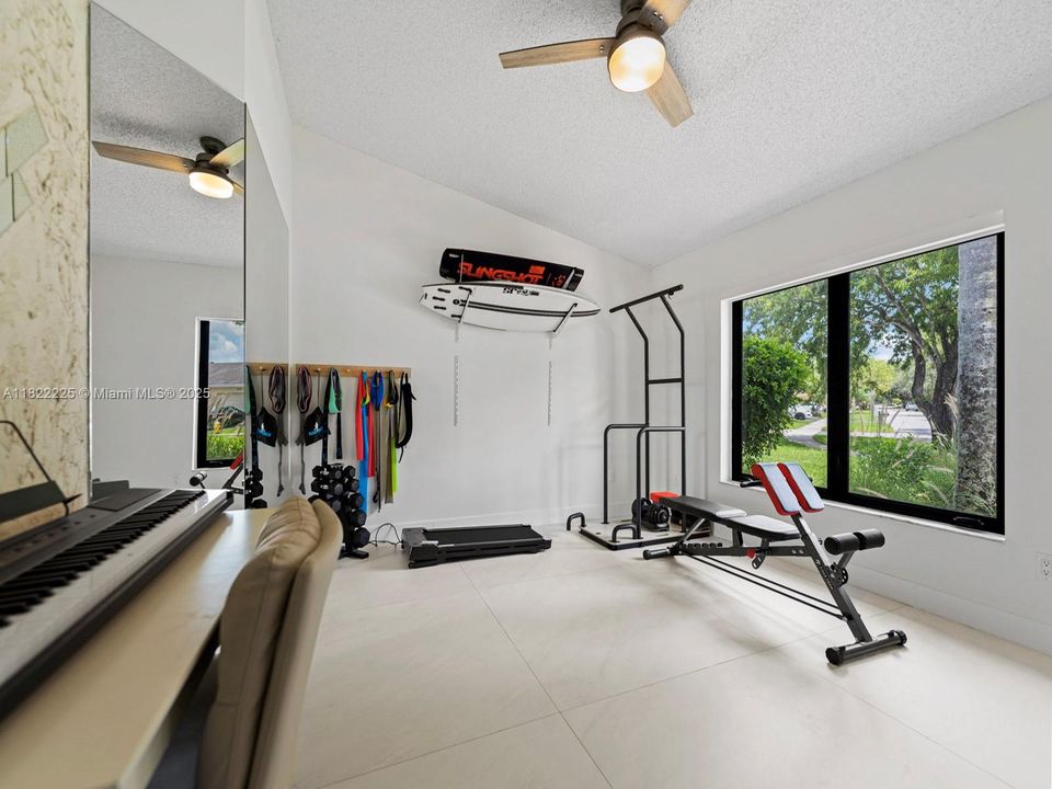 Recently Rented: $6,375 (4 beds, 2 baths, 2034 Square Feet)