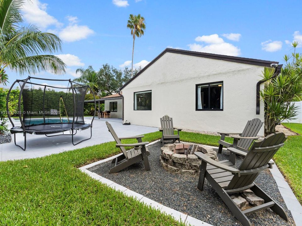 Recently Rented: $6,375 (4 beds, 2 baths, 2034 Square Feet)