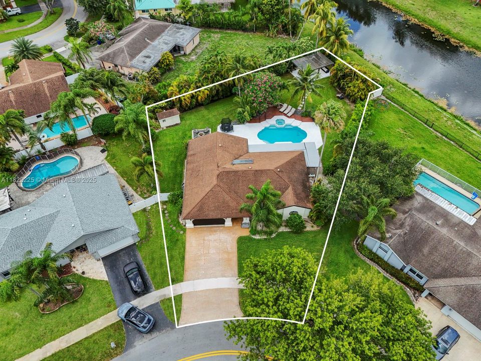 Recently Rented: $6,375 (4 beds, 2 baths, 2034 Square Feet)