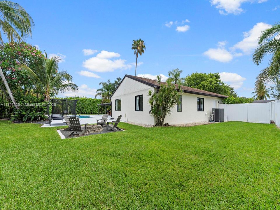 Recently Rented: $6,375 (4 beds, 2 baths, 2034 Square Feet)