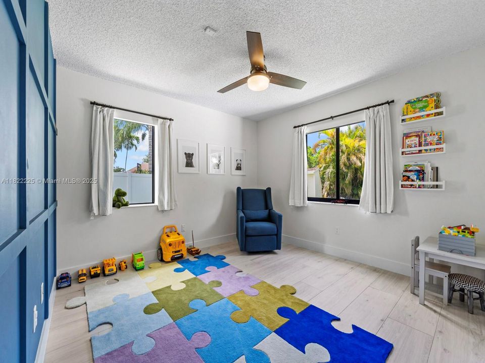 Recently Rented: $6,375 (4 beds, 2 baths, 2034 Square Feet)