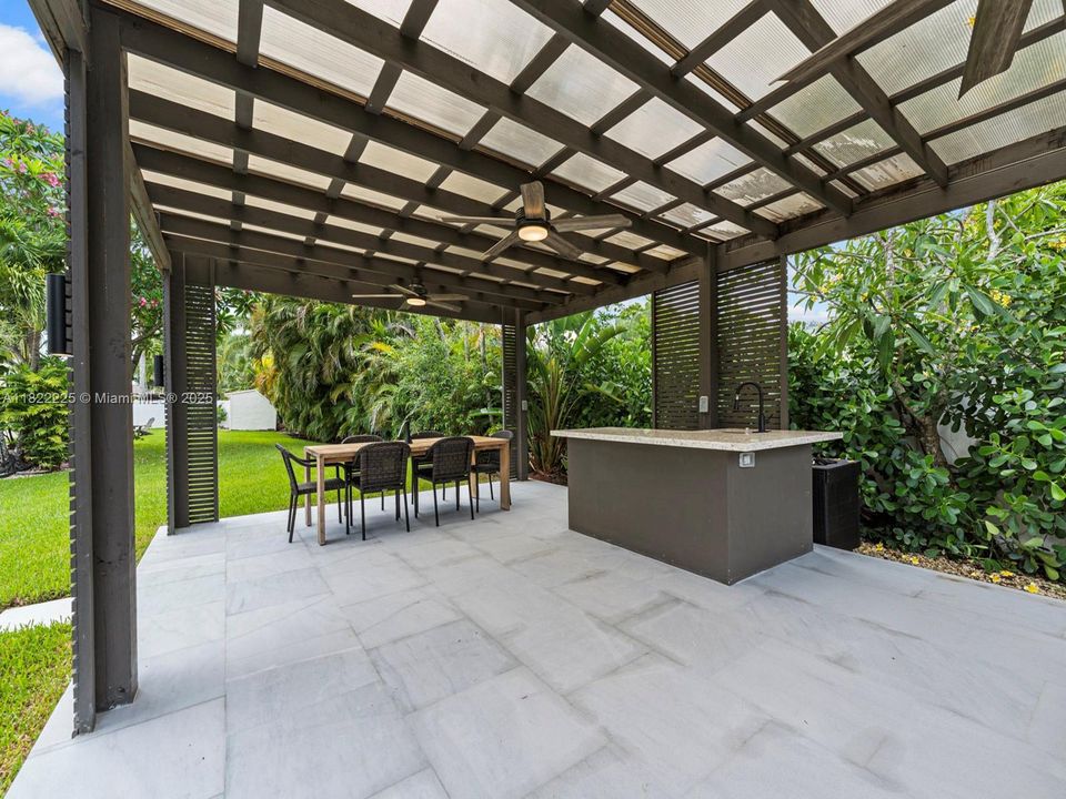 Recently Rented: $6,375 (4 beds, 2 baths, 2034 Square Feet)