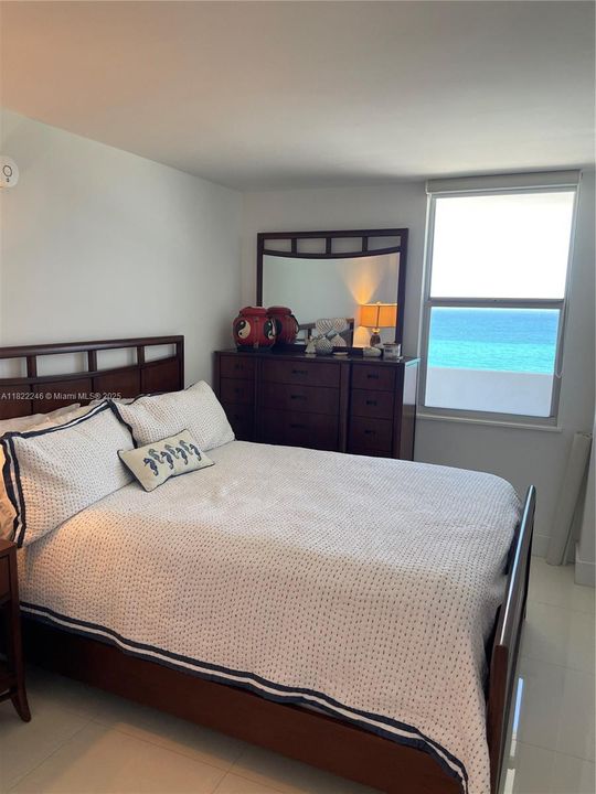 Vendido Recientemente: $829,000 (3 camas, 2 baños, 1605 Pies cuadrados)