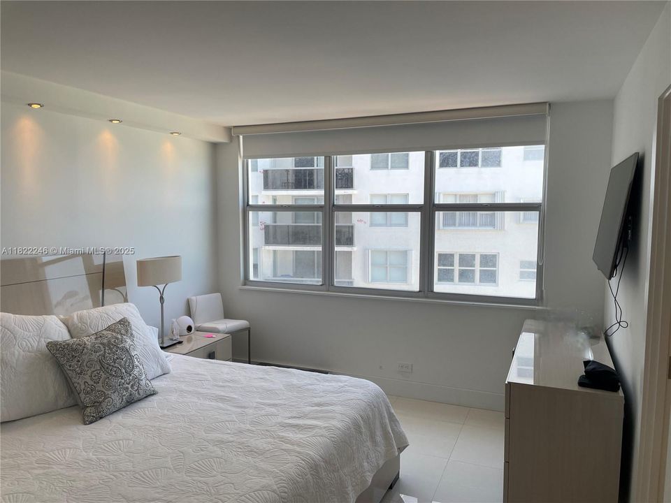 Vendido Recientemente: $829,000 (3 camas, 2 baños, 1605 Pies cuadrados)