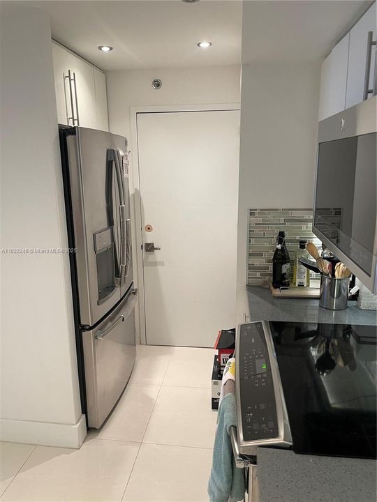 Vendido Recientemente: $829,000 (3 camas, 2 baños, 1605 Pies cuadrados)