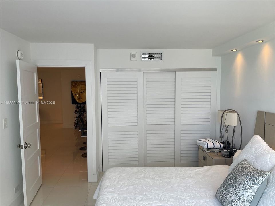 Vendido Recientemente: $829,000 (3 camas, 2 baños, 1605 Pies cuadrados)