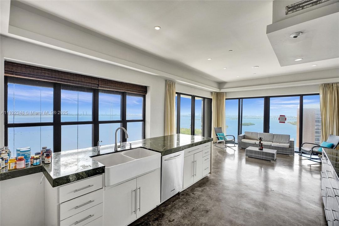 待售: $1,685,000 (3 贝兹, 3 浴室, 4342 平方英尺)