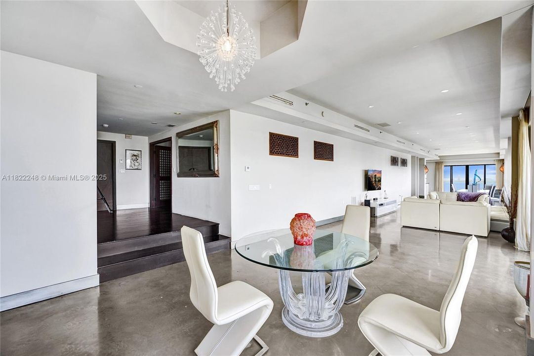 待售: $1,685,000 (3 贝兹, 3 浴室, 4342 平方英尺)