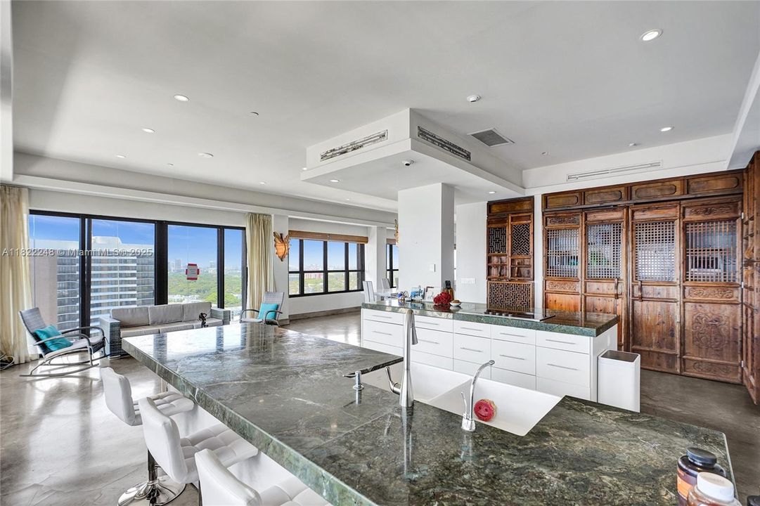 待售: $1,685,000 (3 贝兹, 3 浴室, 4342 平方英尺)