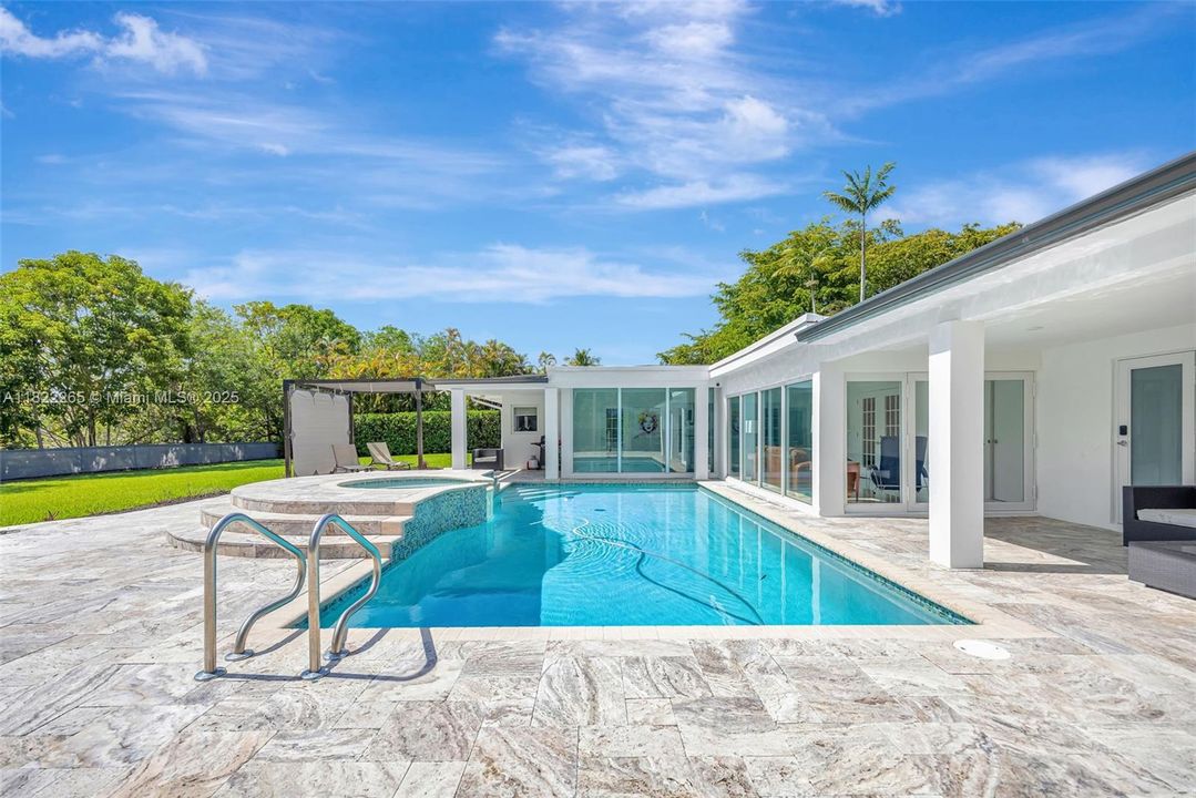 Marble Travetine Deck