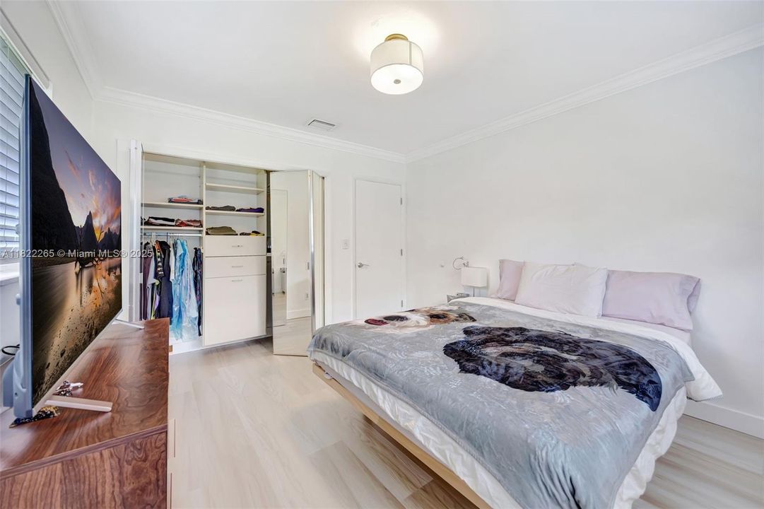 На продажу: $2,700,000 (4 спален, 3 ванн, 2038 Квадратных фут)