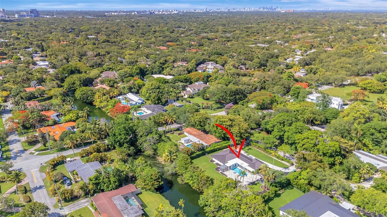 На продажу: $2,700,000 (4 спален, 3 ванн, 2038 Квадратных фут)