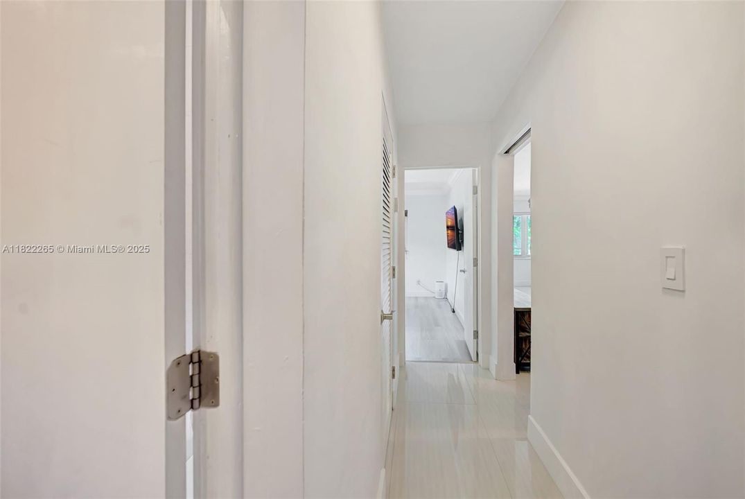 На продажу: $2,700,000 (4 спален, 3 ванн, 2038 Квадратных фут)