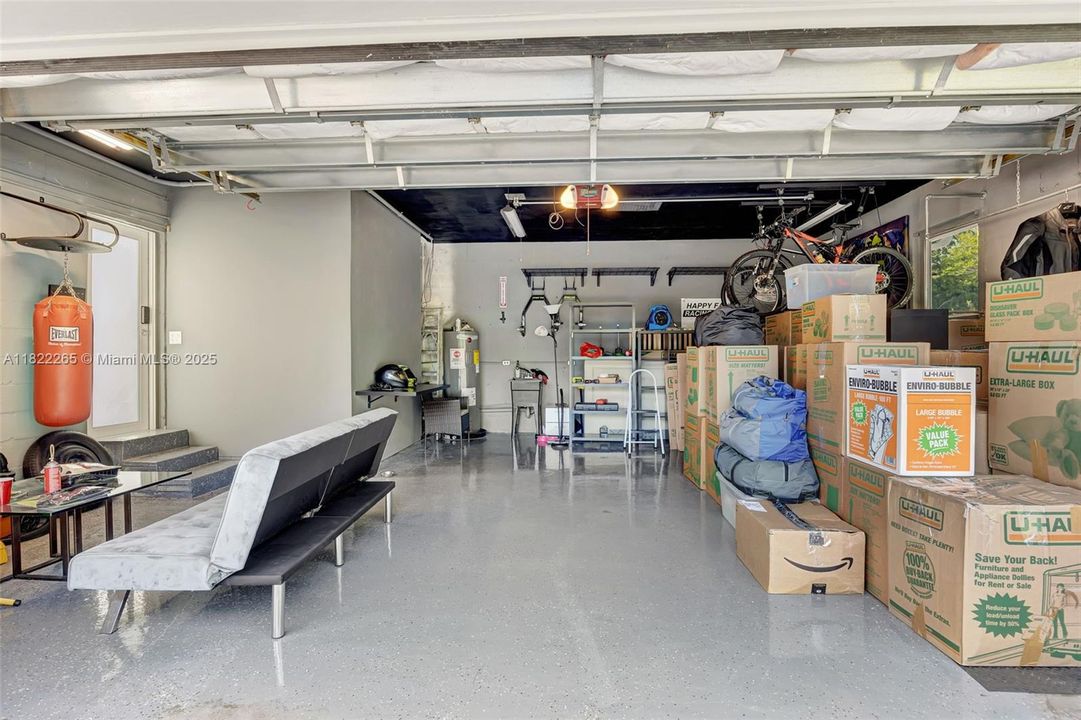 На продажу: $2,700,000 (4 спален, 3 ванн, 2038 Квадратных фут)