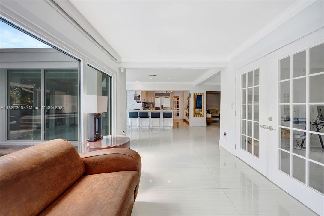 На продажу: $2,700,000 (4 спален, 3 ванн, 2038 Квадратных фут)