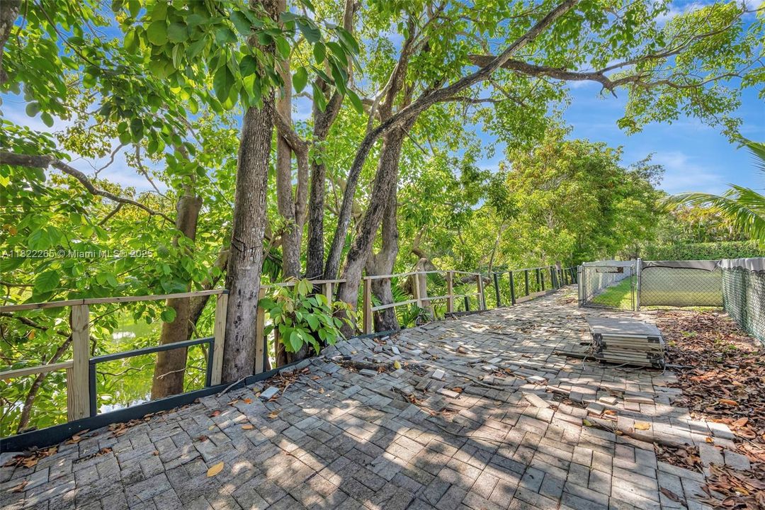 To Canal in backyard