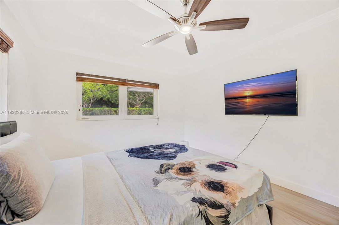 На продажу: $2,700,000 (4 спален, 3 ванн, 2038 Квадратных фут)