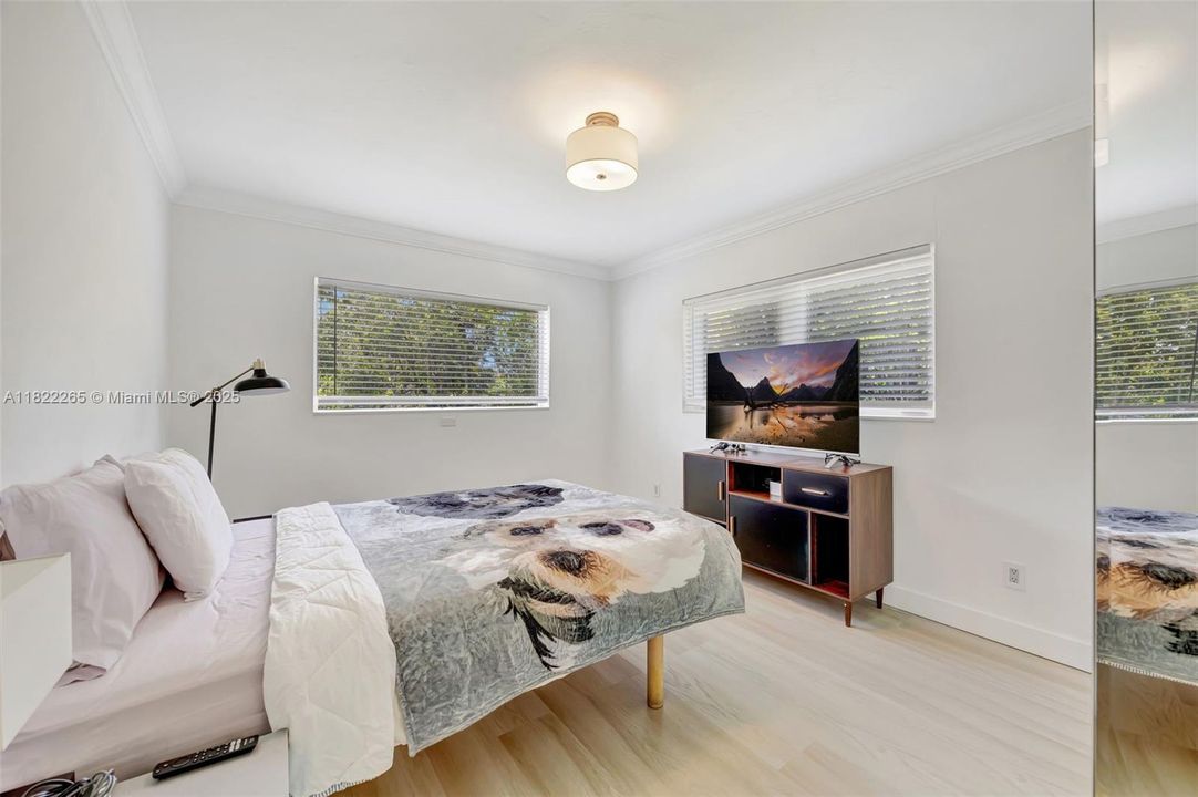 На продажу: $2,700,000 (4 спален, 3 ванн, 2038 Квадратных фут)