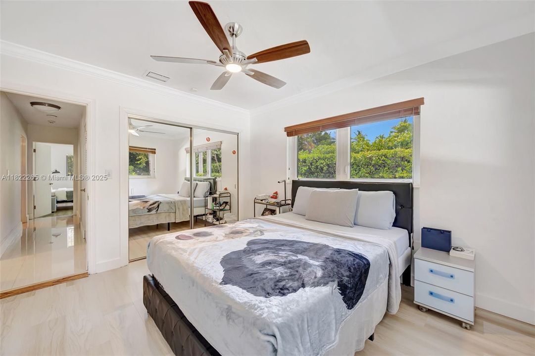 На продажу: $2,700,000 (4 спален, 3 ванн, 2038 Квадратных фут)