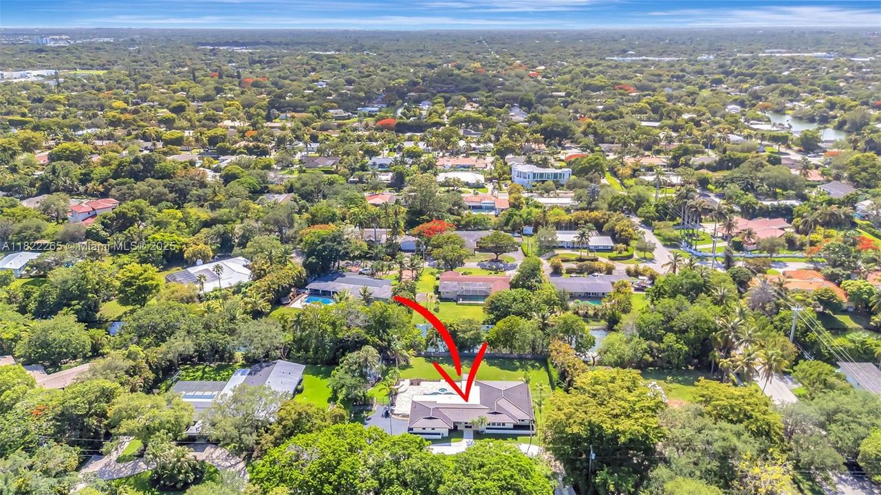 На продажу: $2,700,000 (4 спален, 3 ванн, 2038 Квадратных фут)