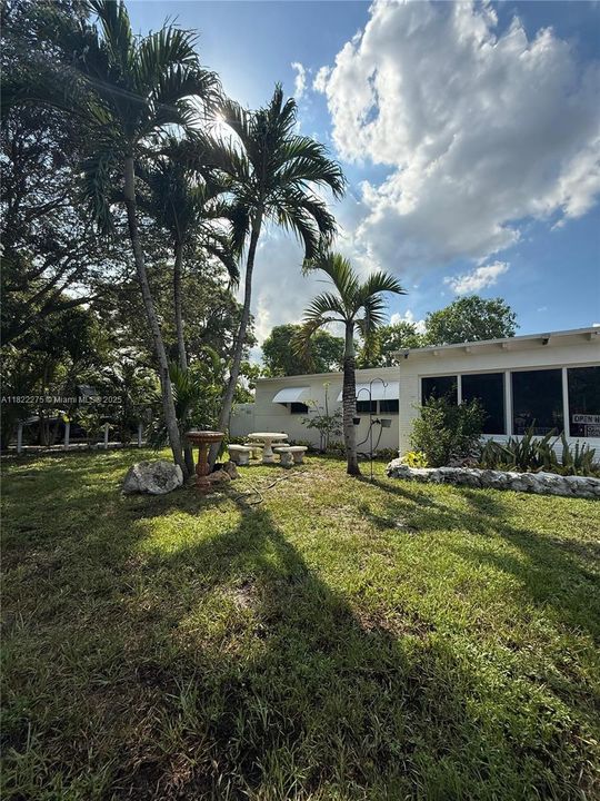 For Sale: $459,900 (3 beds, 2 baths, 1232 Square Feet)