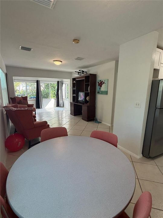 For Sale: $459,900 (3 beds, 2 baths, 1232 Square Feet)