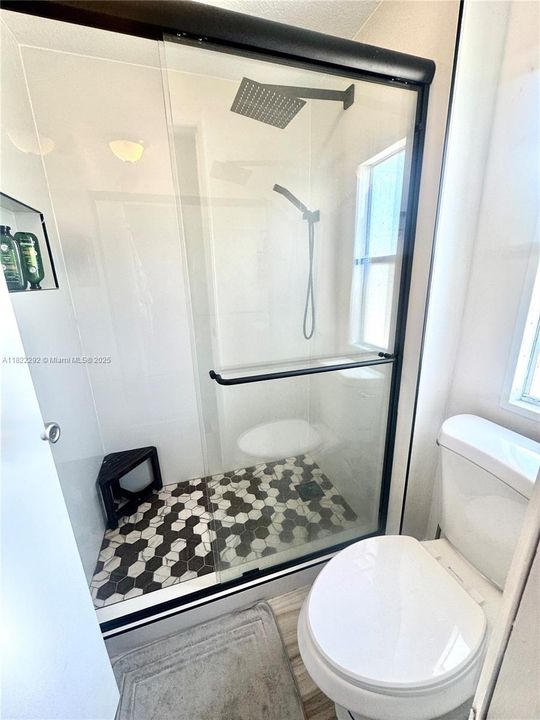 For Sale: $799,900 (3 beds, 2 baths, 1472 Square Feet)