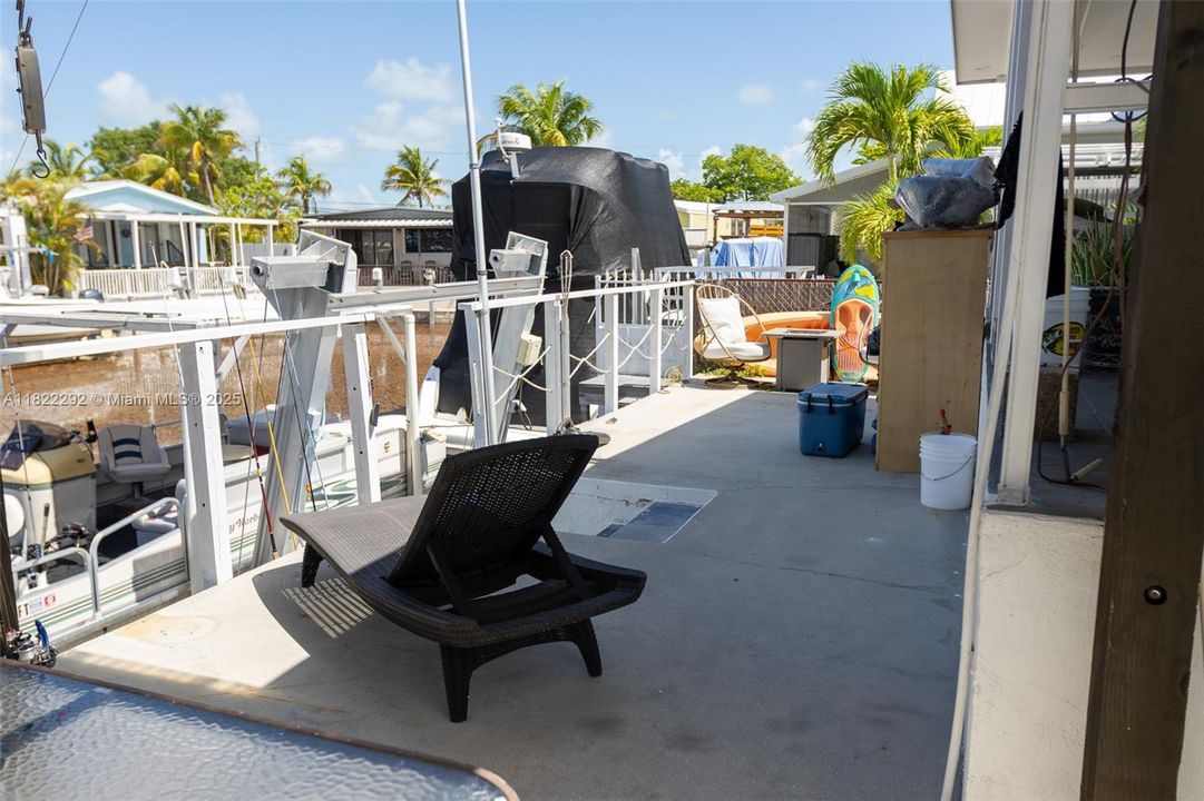 For Sale: $799,900 (3 beds, 2 baths, 1472 Square Feet)