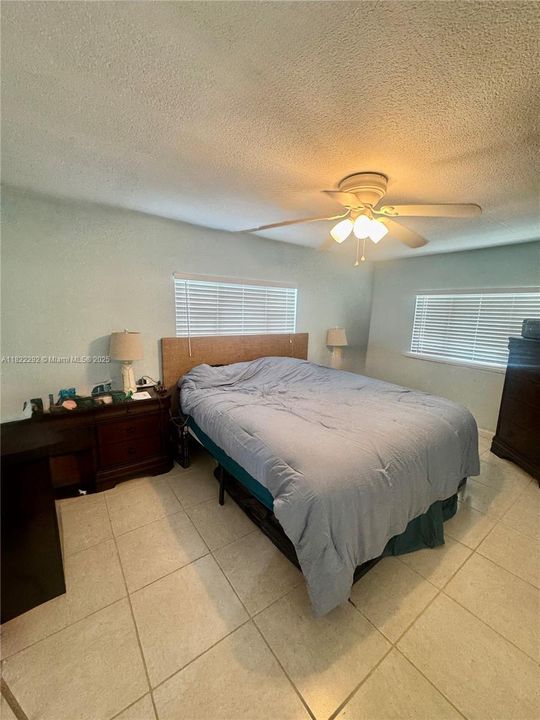 For Sale: $799,900 (3 beds, 2 baths, 1472 Square Feet)