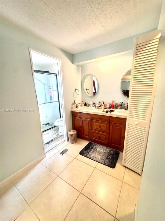 For Sale: $799,900 (3 beds, 2 baths, 1472 Square Feet)