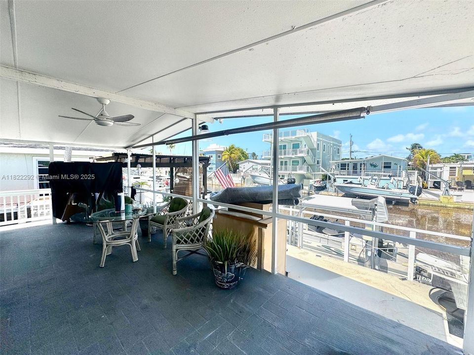 For Sale: $799,900 (3 beds, 2 baths, 1472 Square Feet)