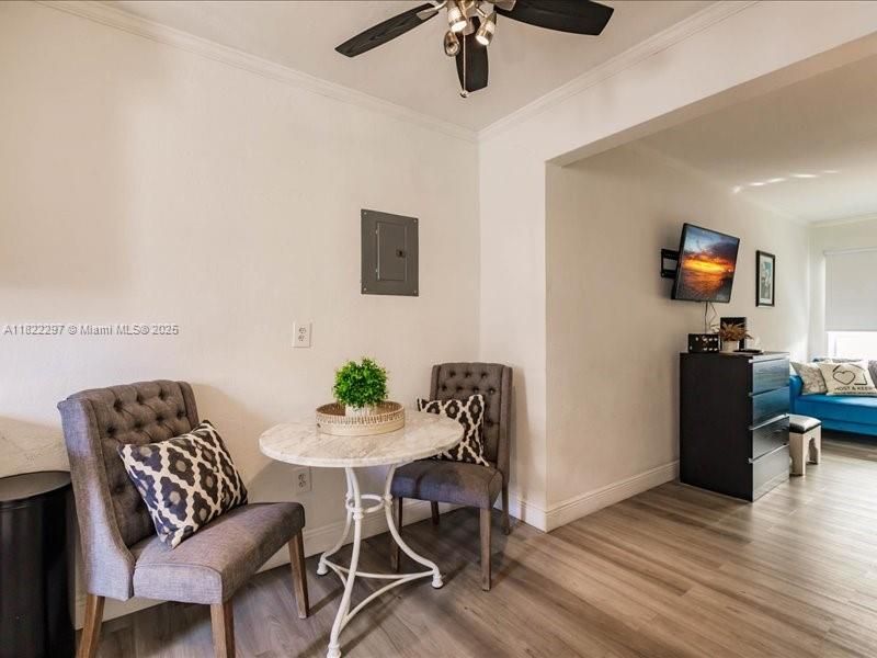 Vendido Recientemente: $220,000 (0 camas, 1 baños, 401 Pies cuadrados)