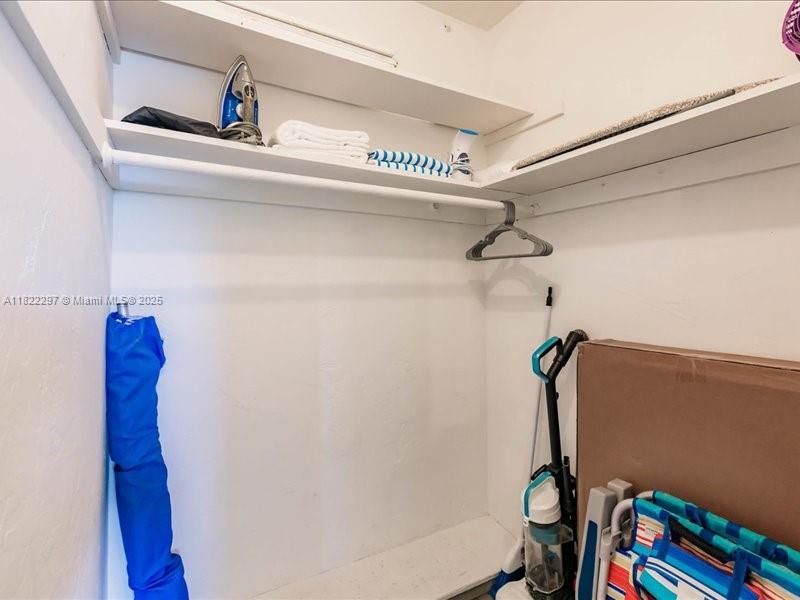 Vendido Recientemente: $220,000 (0 camas, 1 baños, 401 Pies cuadrados)