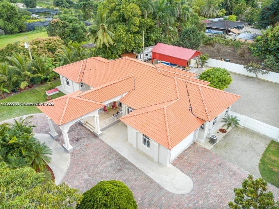 Recently Sold: $1,300,000 (4 beds, 3 baths, 3367 Square Feet)