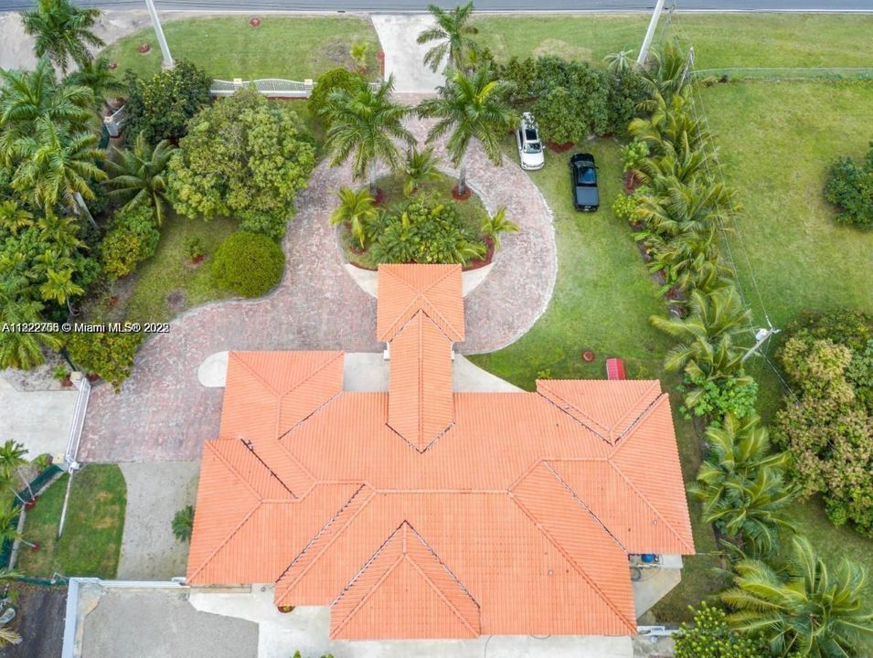 Recently Sold: $1,300,000 (4 beds, 3 baths, 3367 Square Feet)