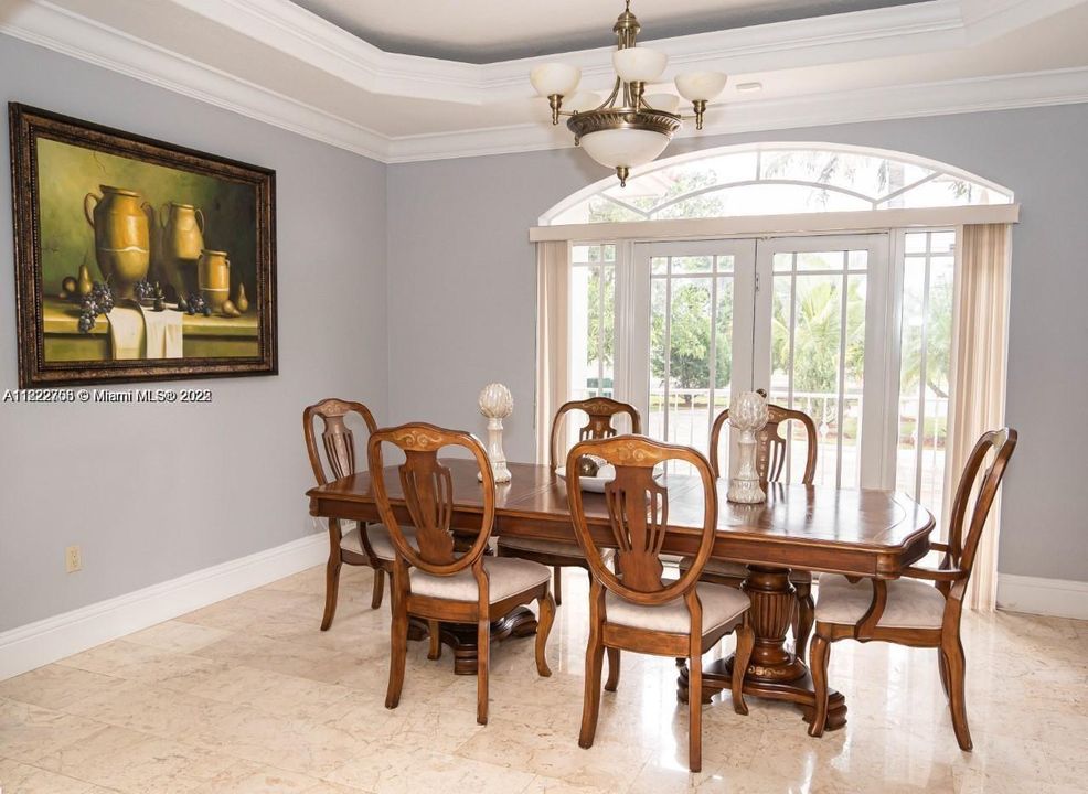 Recently Sold: $1,300,000 (4 beds, 3 baths, 3367 Square Feet)